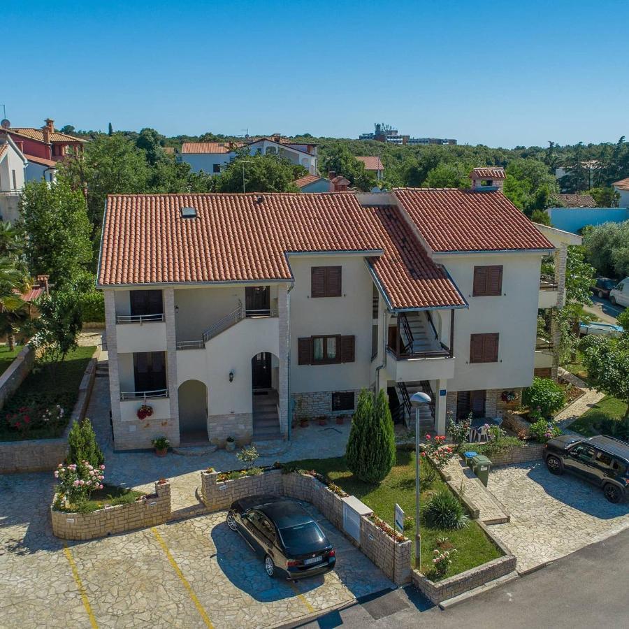 Apartmani Lorena Poreč Eksteriør billede