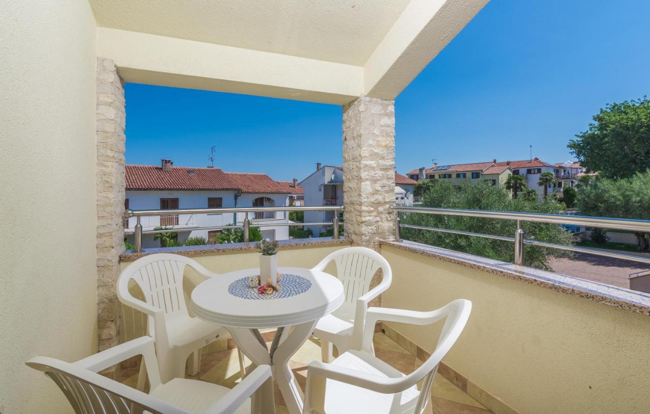 Apartmani Lorena Poreč Eksteriør billede