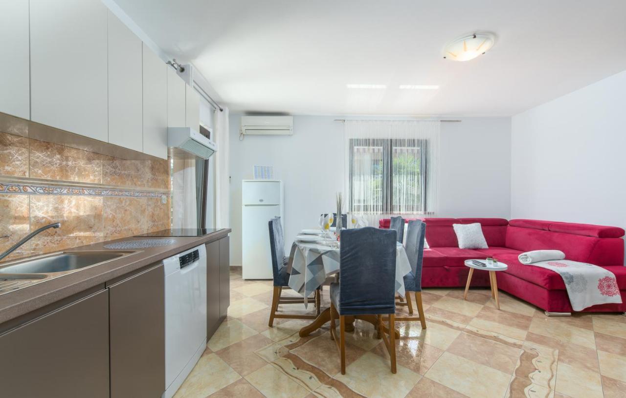 Apartmani Lorena Poreč Eksteriør billede